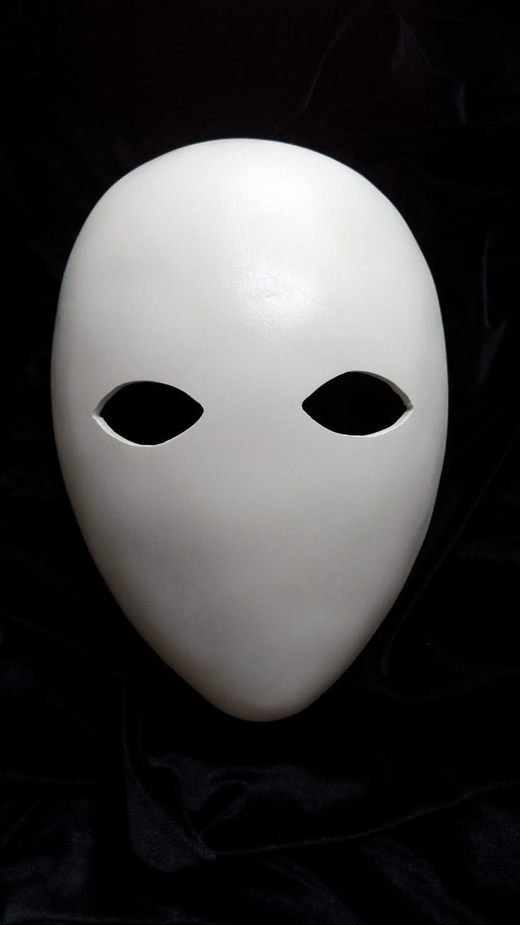 Blank Featureless DIY Mask